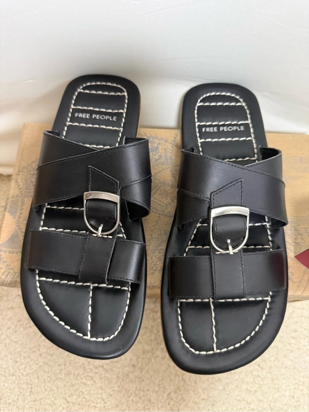 Free People Sloan Buckle Sandals • NIB • Women’s 9.5 - Picture 2 of 5